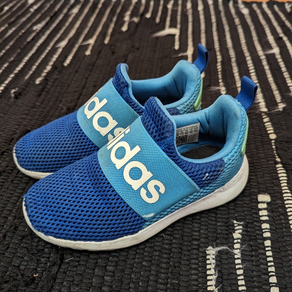 Boys Adidas Lite Racer shoes